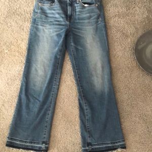 American Eagle Sz 8 high rise kick crop jeans